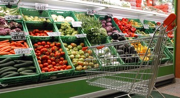 ΙΕΛΚΑ: Ο Έλληνας καταναλωτής αποκτάει νέες συνήθειες λόγω της κρίσης