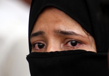 Γονείς σκότωσαν με οξύ τη 15χρονη κόρη τους