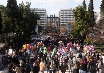 Επιστροφή στην ανάπτυξη, αλλά το 2014