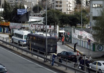 Πρώτη νίκη της κυβέρνησης στη «Μάχη του Μετρό»