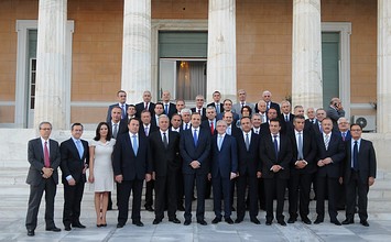 ΔΙΕΘΝΗΣ ΤΥΠΟΣ: ΑΝΑΜΙΚΤΑ ΣΥΝΑΙΣΘΗΜΑΤΑ ΓΙΑ ΤΗ ΝΕΑ ΚΥΒΕΡΝΗΣΗ