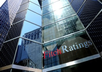 Fitch: Οι εκλογές αυξάνουν τον πιστωτικό κίνδυνο