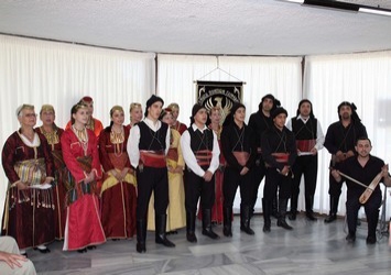 ΓΕΝΟΚΤΟΝΙΑ ΤΩΝ ΠΟΝΤΙΩΝ: ΜΙΑ ΙΣΤΟΡΙΑ ΖΩΝΤΑΝΗ