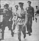 Σύμη, 8 Μαΐου 1945: Ο Στρατηγός Ότο Βάγκενερ (Otto Wagener),<br>Διοικητής των Δυνάμεων του Άξονος στο Νοτιοανατολικό Αιγαίο,<br>μεταβαίνει για να υπογράψει την παράδοση<br>των Δωδεκανήσων στους Συμμάχους. (Έχει δημοσιευθεί στο βιβλίο<br>του ΓΙΑΝΝΟΠΟΥΛΟΥ Α. Αντιτορπιλικό «ΚΡΗΤΗ»<br>- Η Ιστορία ενός Πλοίου στον Πόλεμο (1943-1945)
