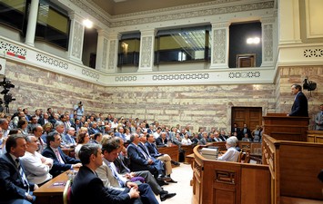 Α. ΣΑΜΑΡΑΣ: ΔΥΟ ΑΜΕΣΟΙ ΣΤΟΧΟΙ ΓΙΑ ΕΞΟΔΟ ΑΠΟ ΤΗΝ ΚΡΙΣΗ