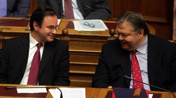 Πύρρειος νίκη με αλλαγή στρατηγών, όχι στρατηγικής