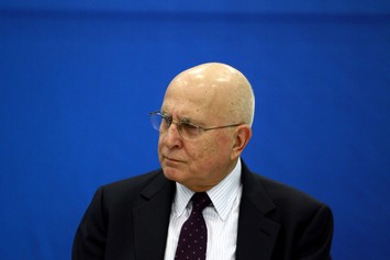 Αναβολή εμπάργκο λόγω Ελλάδας