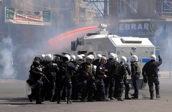 http://www.elzoni.gr/ast/cov/pr/protosel2_2012_7_18_16_13_23_b.jpg